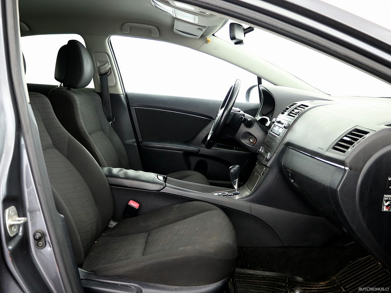 Toyota Avensis | 5