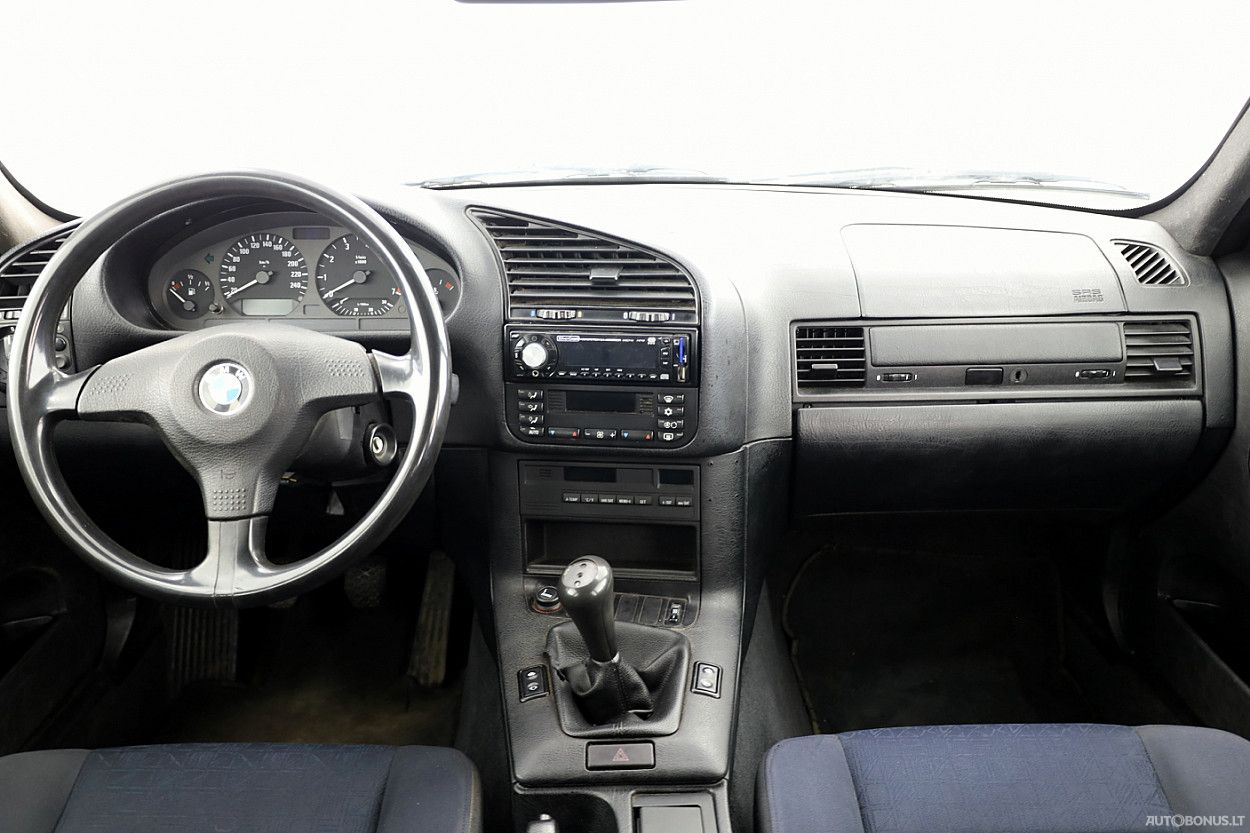 BMW 318 | 4