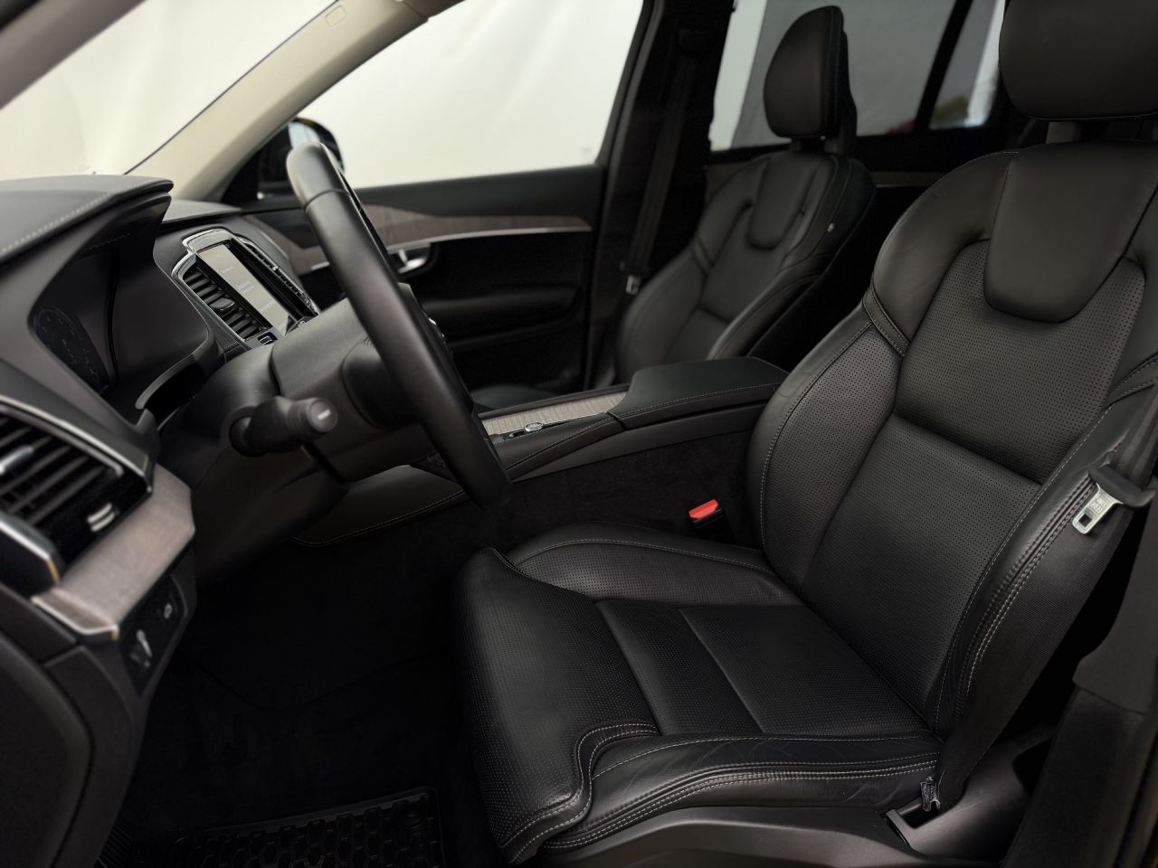 Volvo XC90 | 8