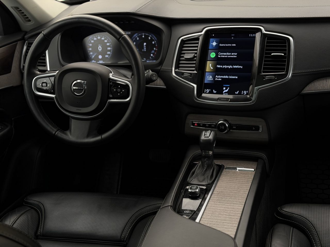 Volvo XC90 | 14