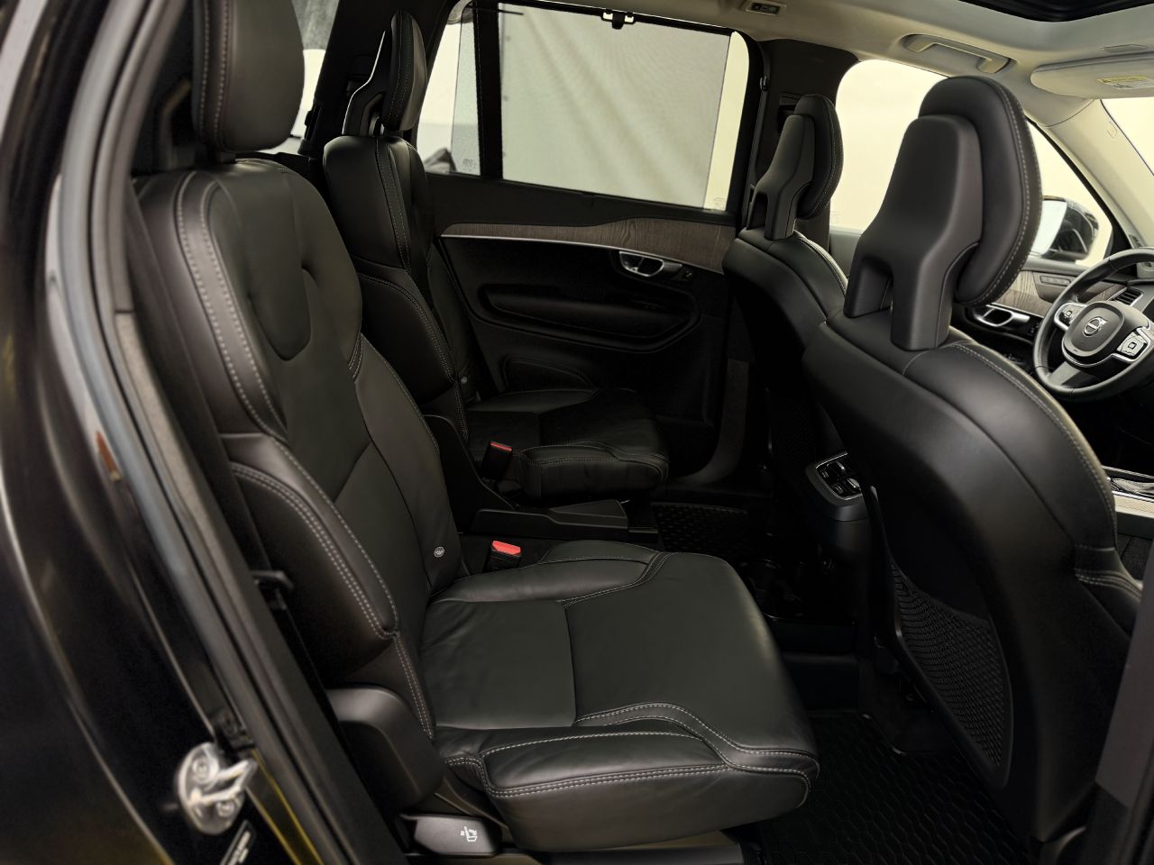 Volvo XC90 | 12