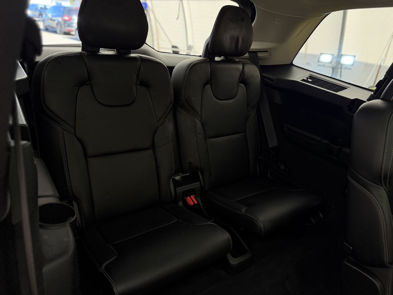 Volvo XC90 | 13