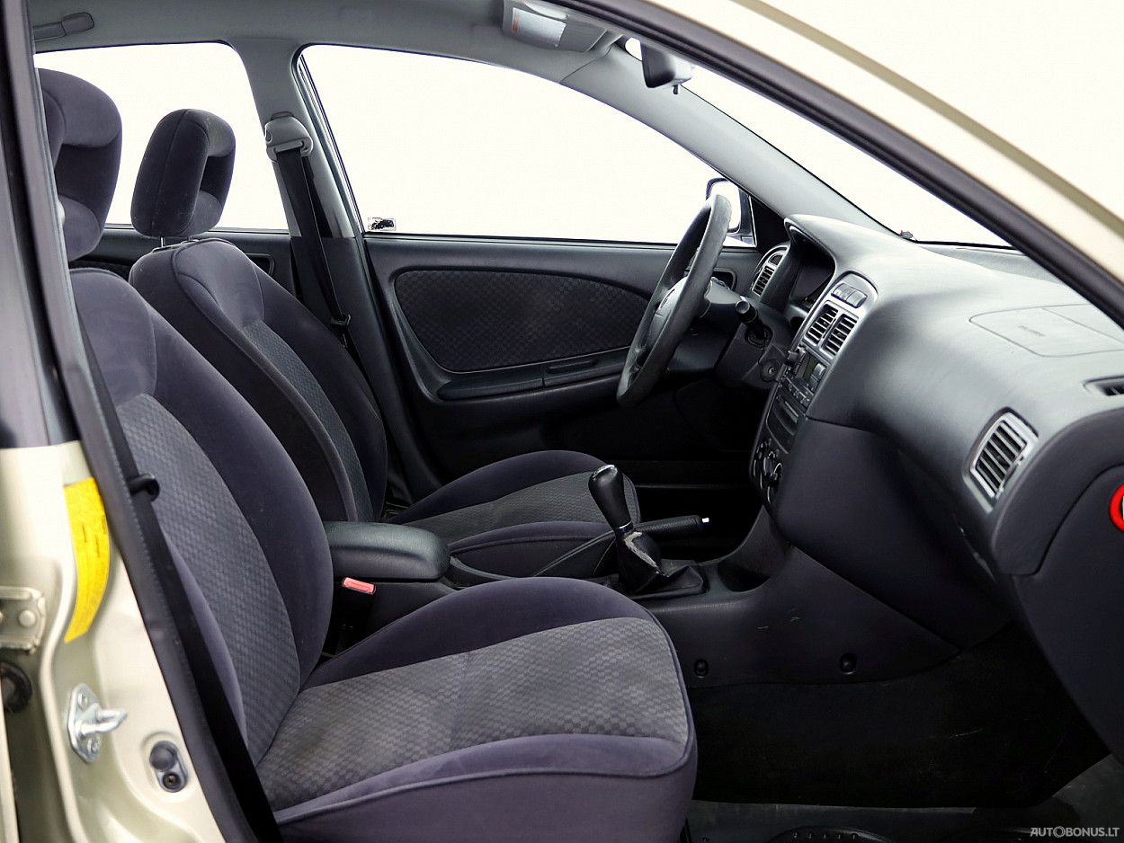 Toyota Avensis | 5