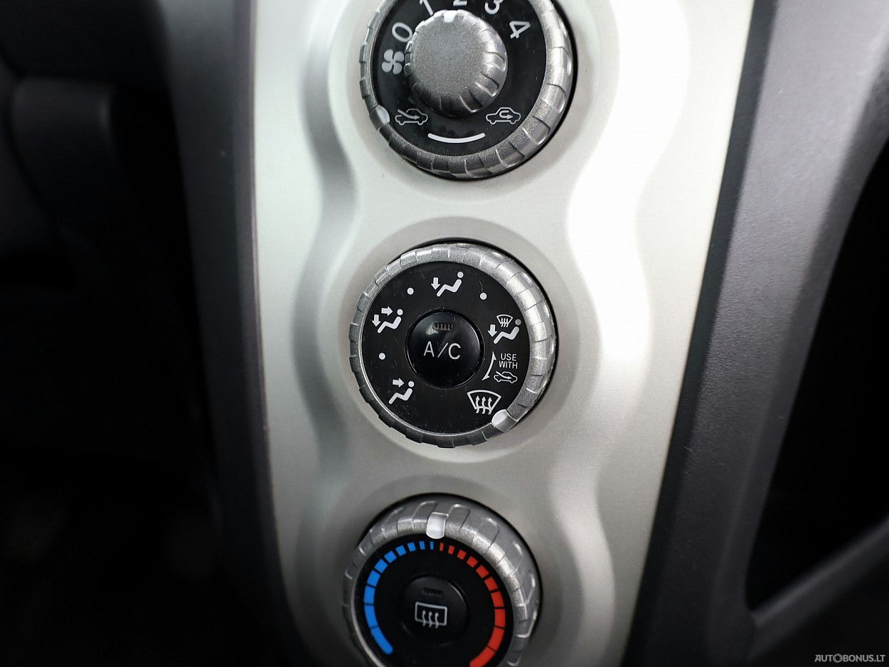 Toyota Yaris | 7