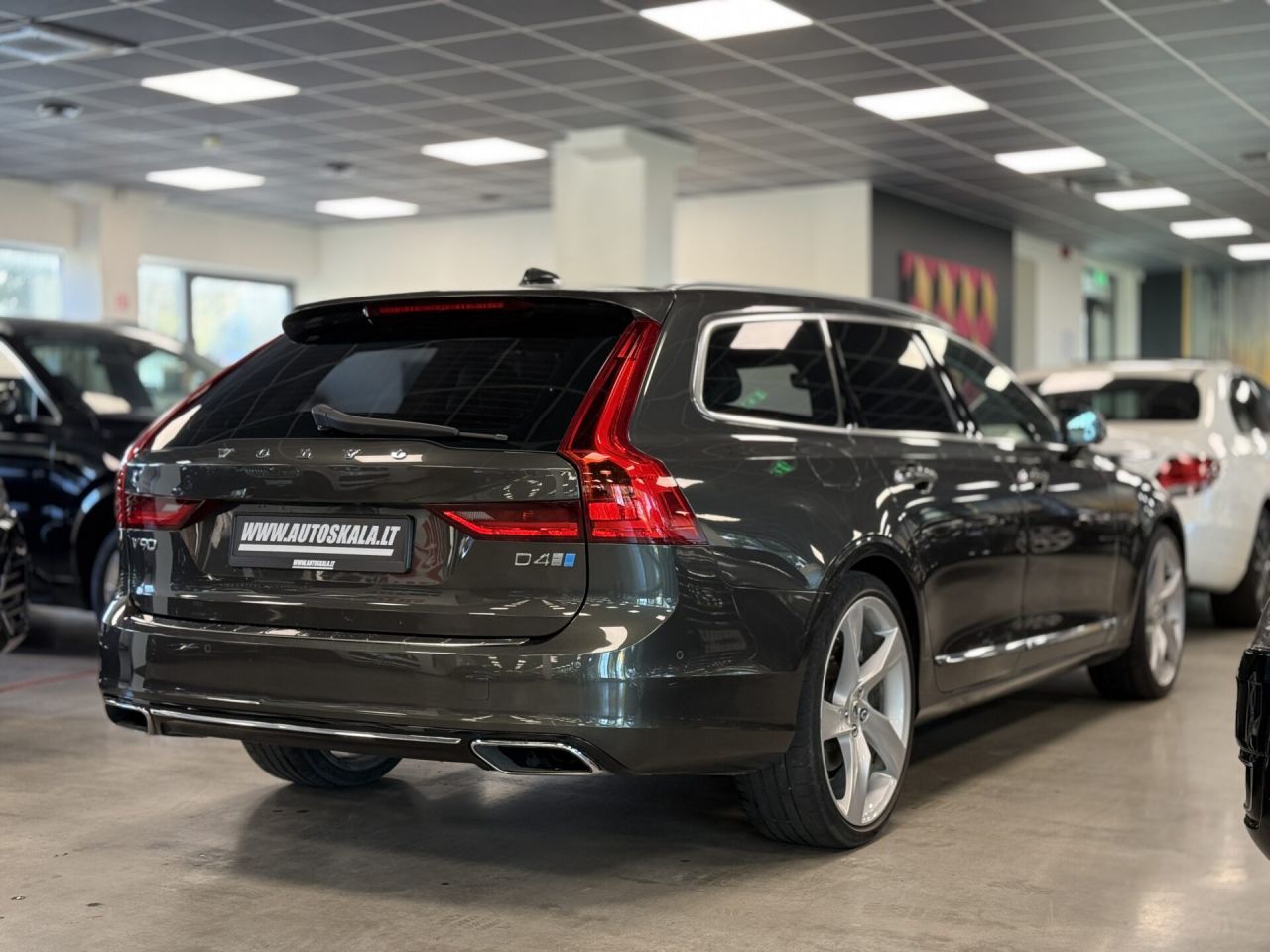 Volvo V90 | 4