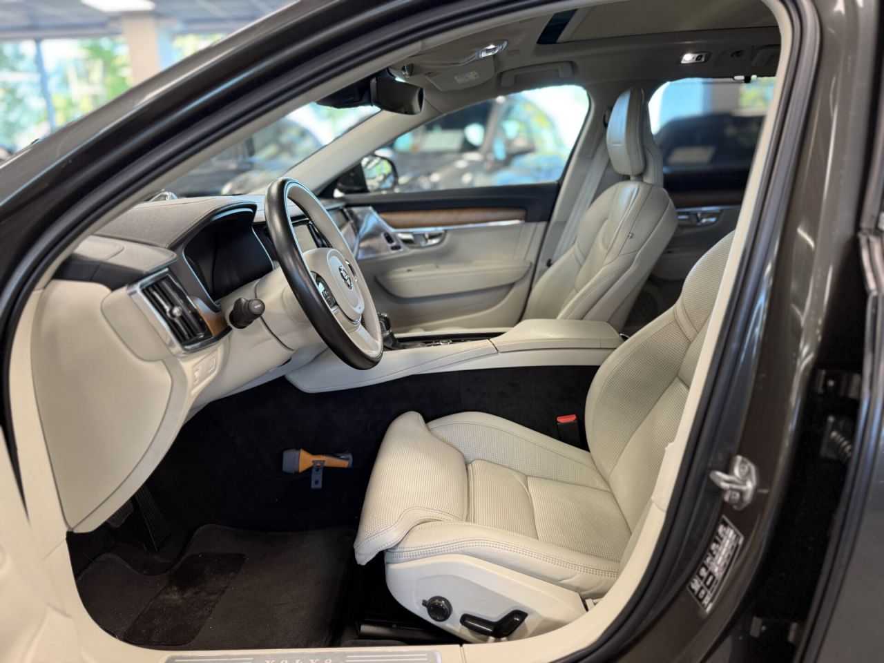 Volvo V90 | 38