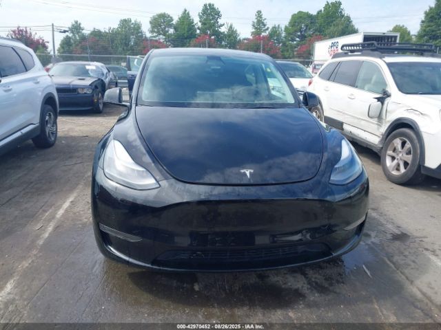 Tesla Model Y | 10