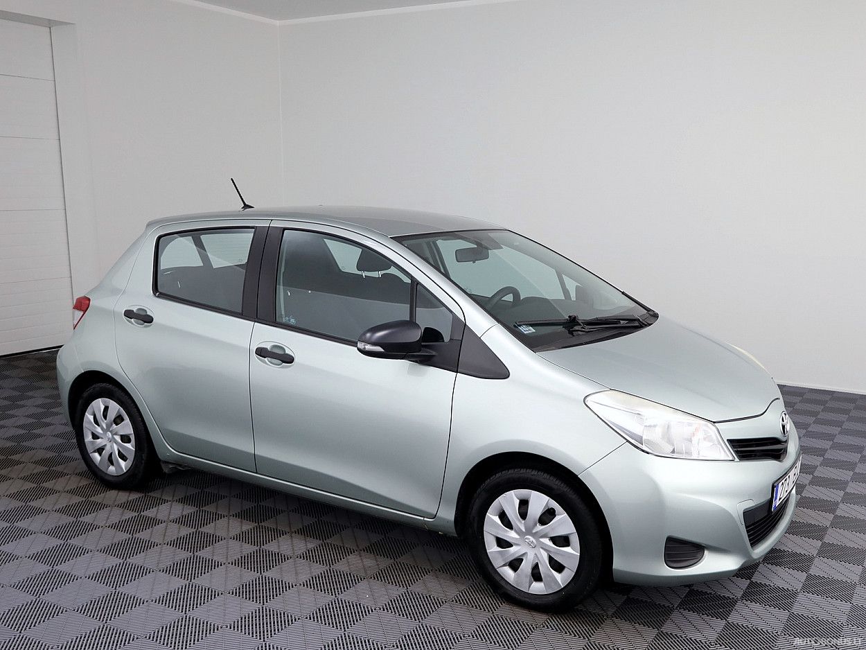 Toyota Yaris, 1.3 l., hečbekas
