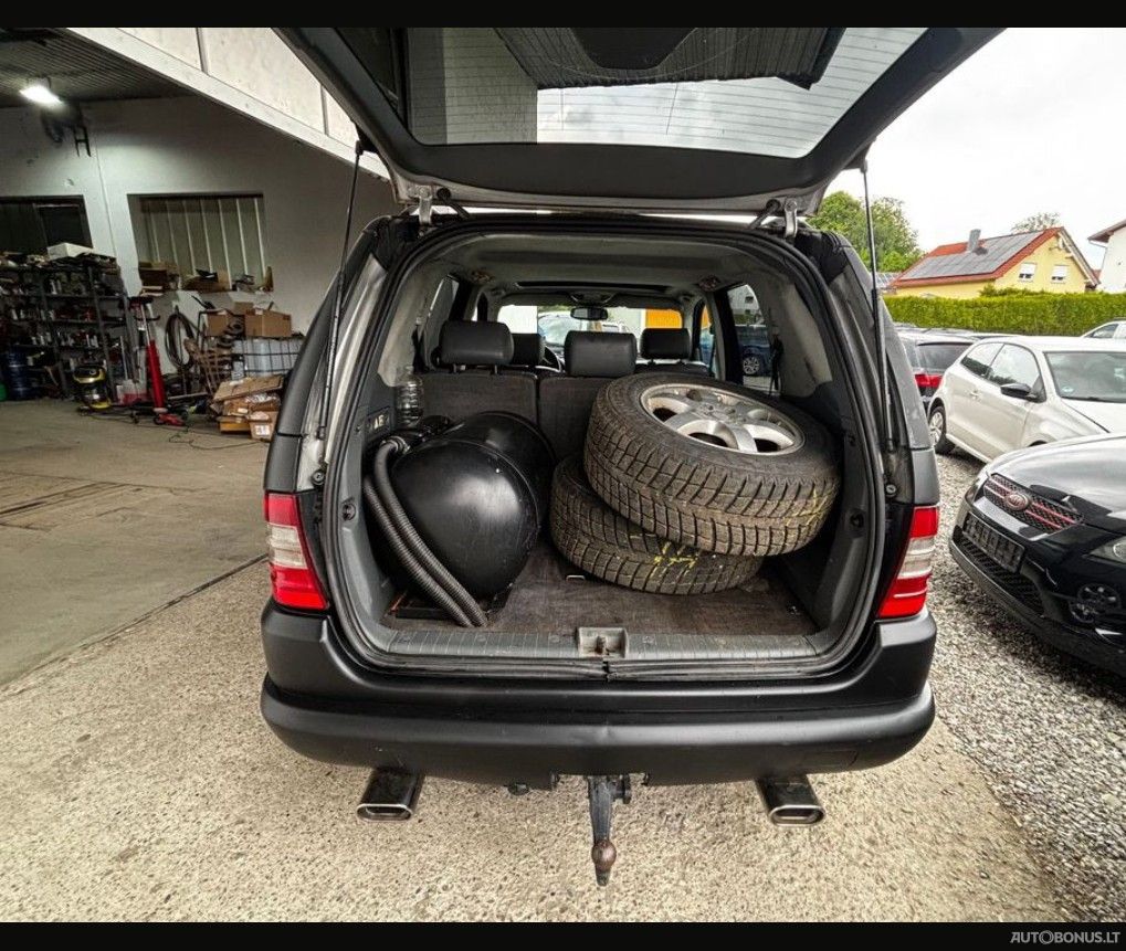 Mercedes-Benz ML430 | 10