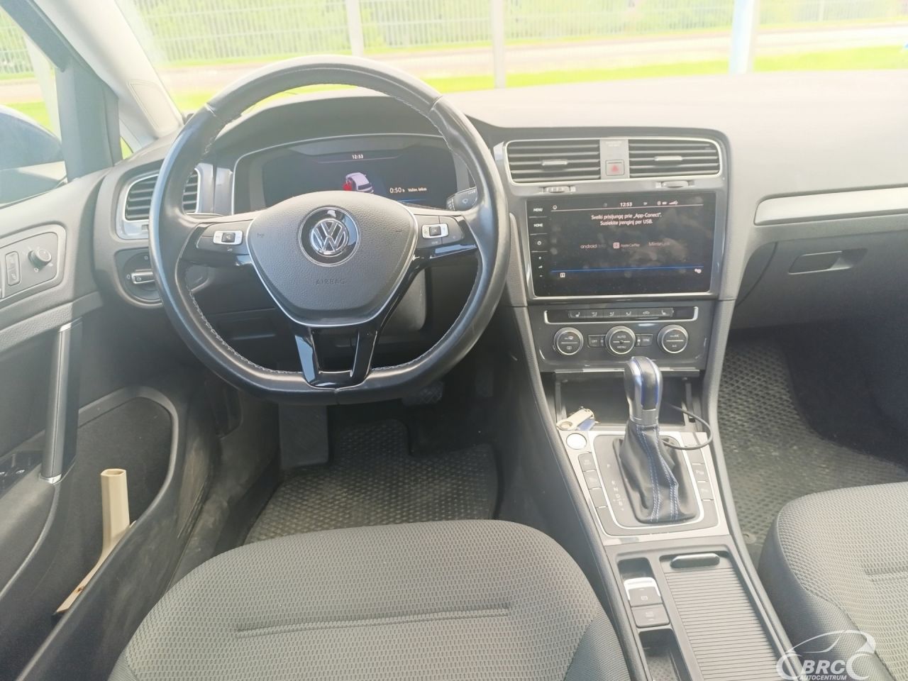 Volkswagen Golf | 8