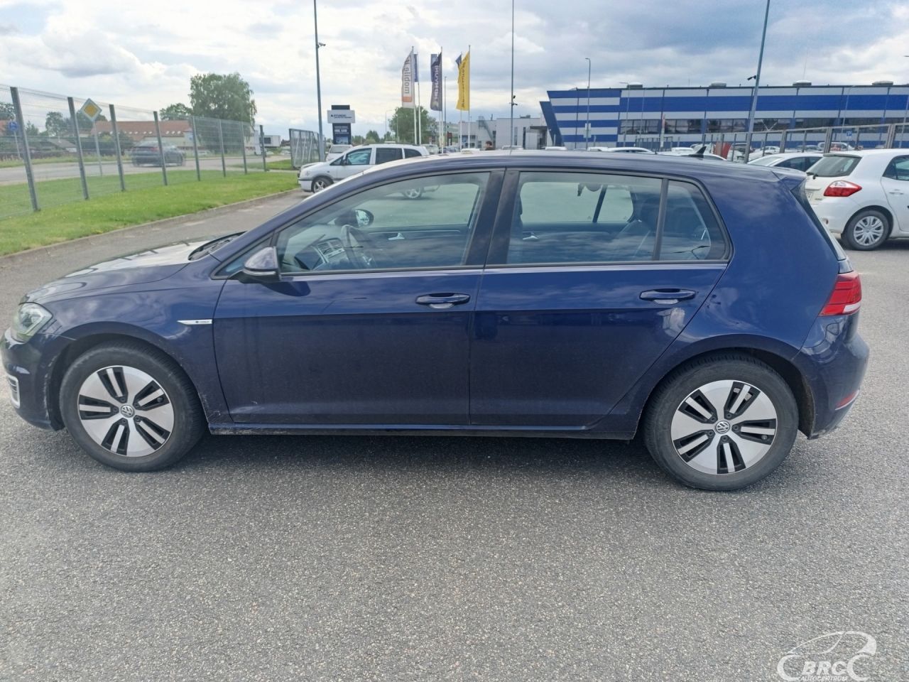 Volkswagen Golf | 2