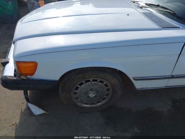 Mercedes-Benz SL560 | 11