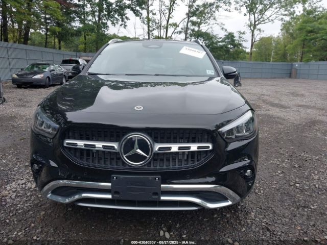 Mercedes-Benz GLA250 | 10