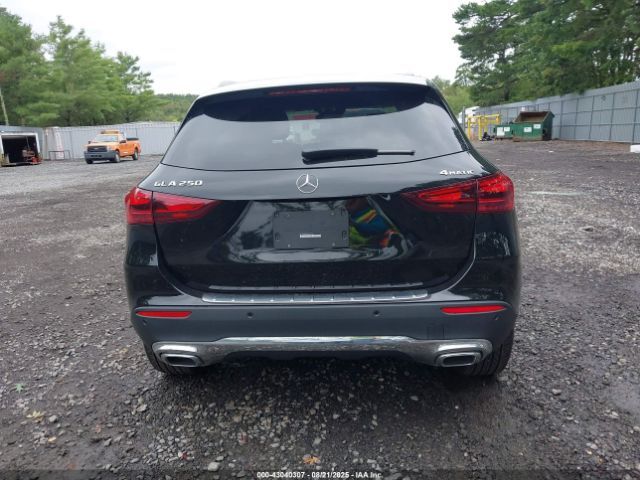 Mercedes-Benz GLA250 | 14