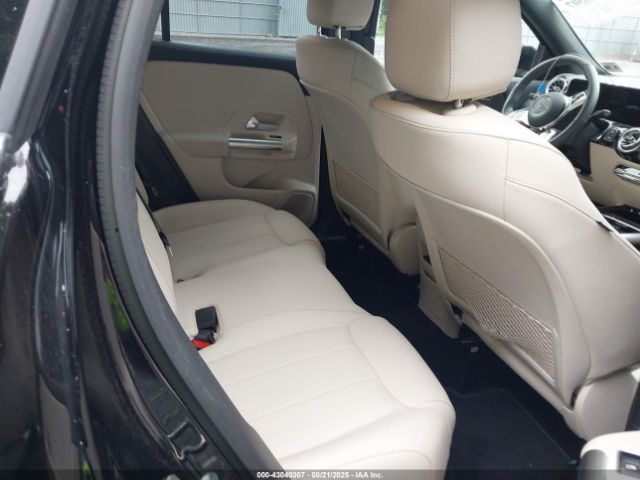 Mercedes-Benz GLA250 | 6