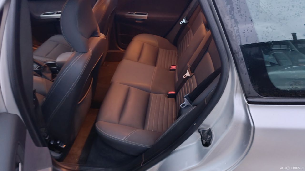 Volvo V50 | 8