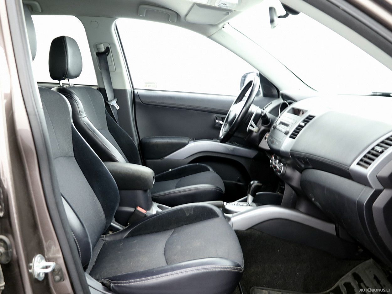 Mitsubishi Outlander | 5