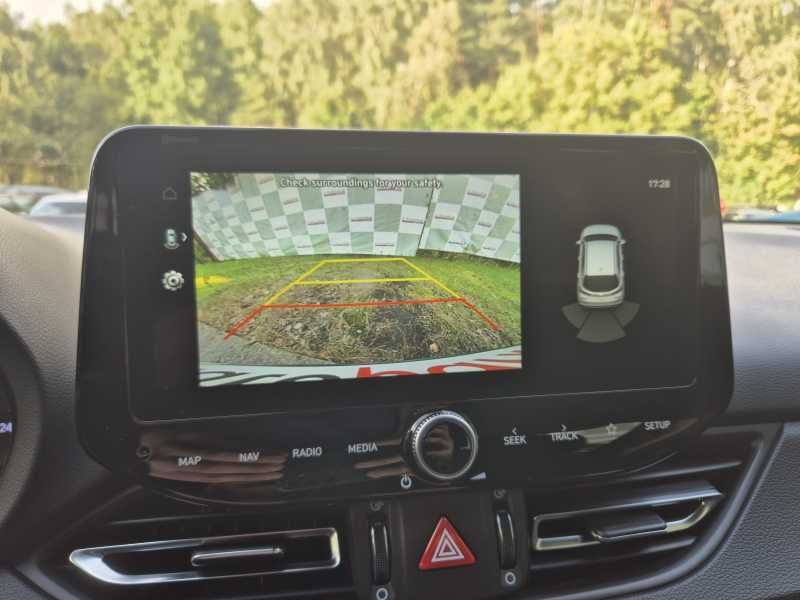 Hyundai i30 | 16