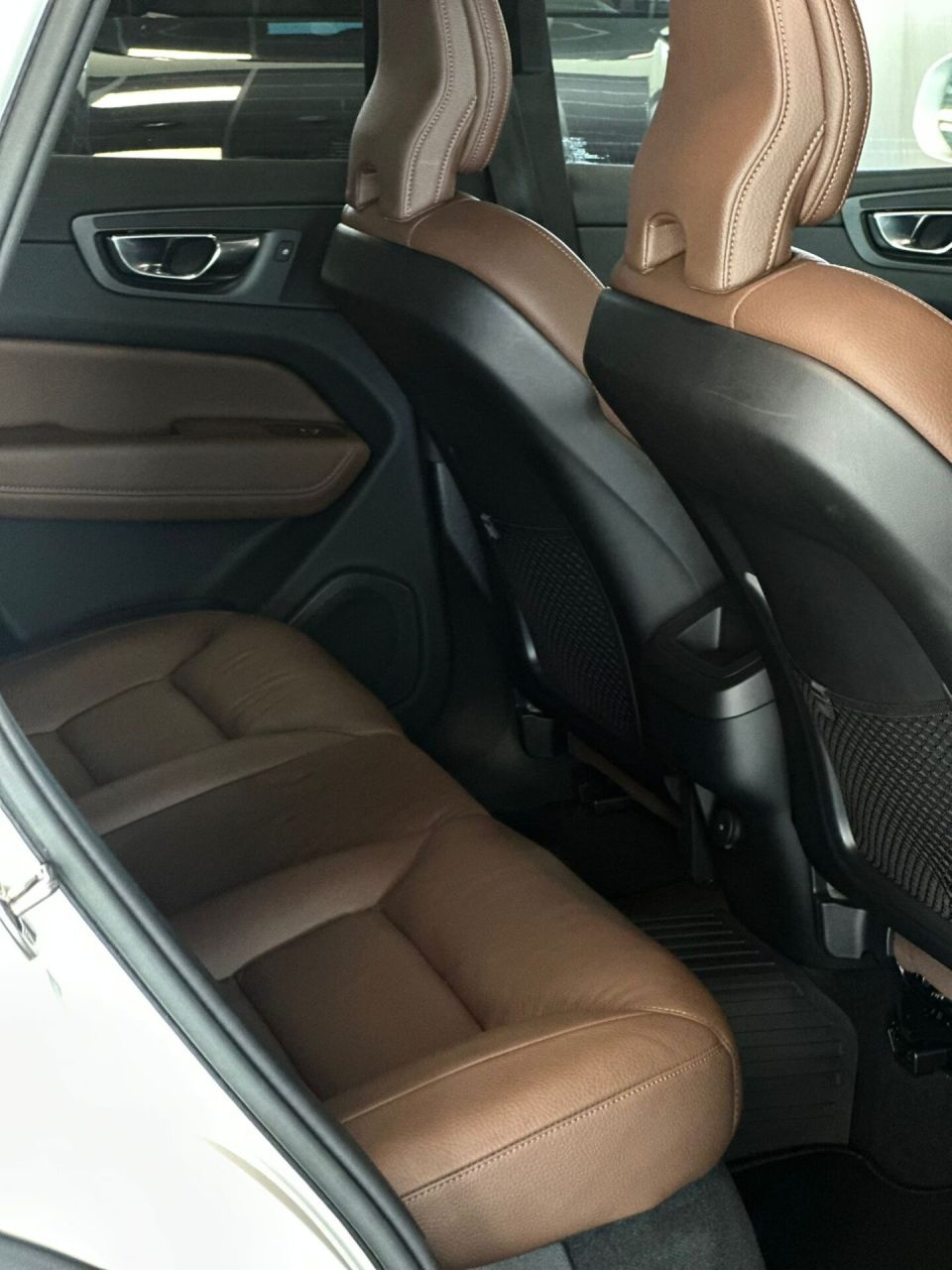 Volvo XC60 | 10