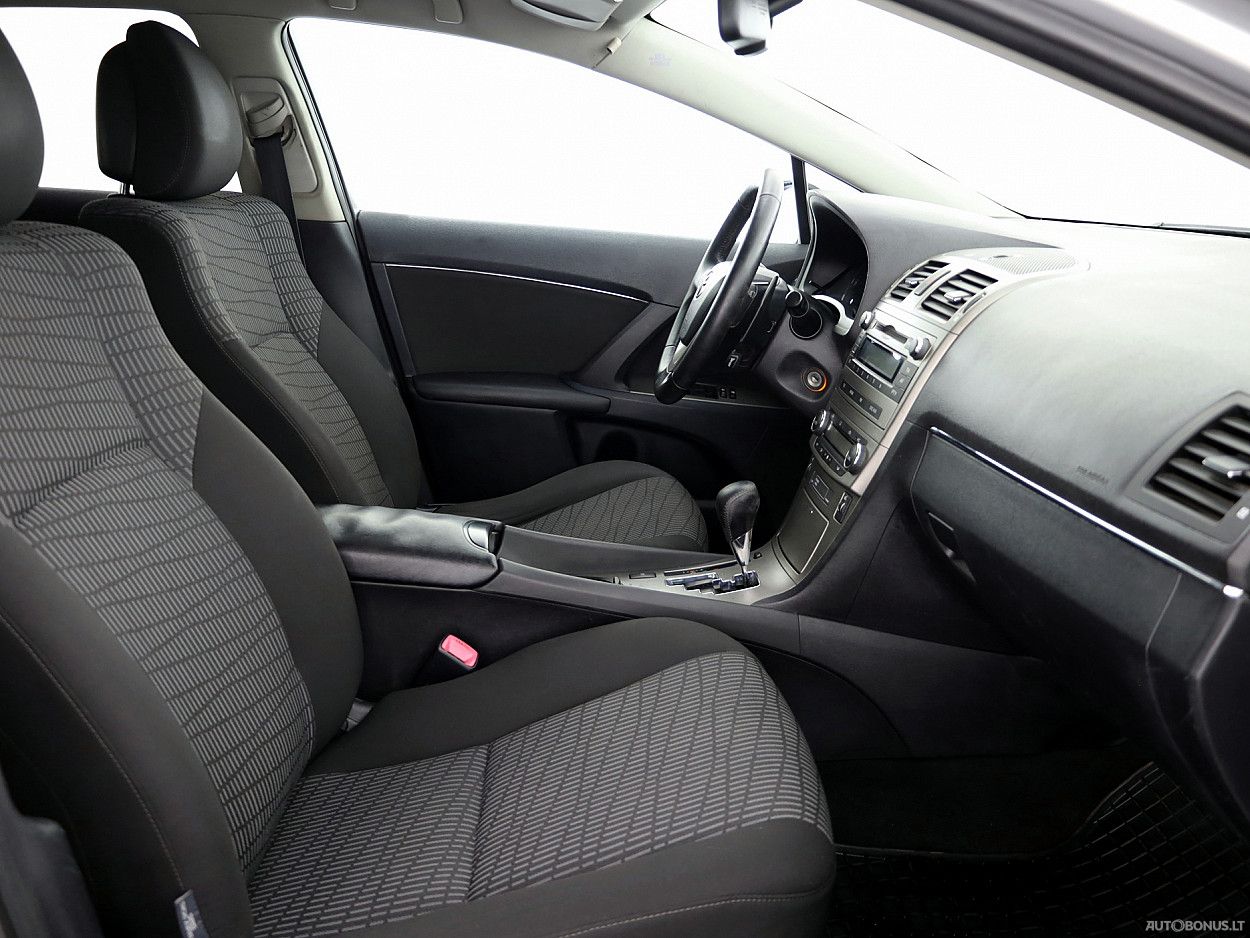 Toyota Avensis | 5
