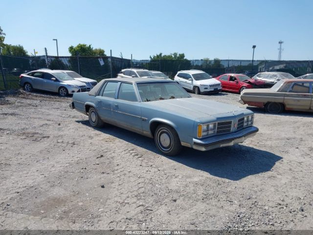 Oldsmobile Delta 88, Седан