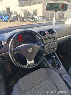Volkswagen Golf | 3