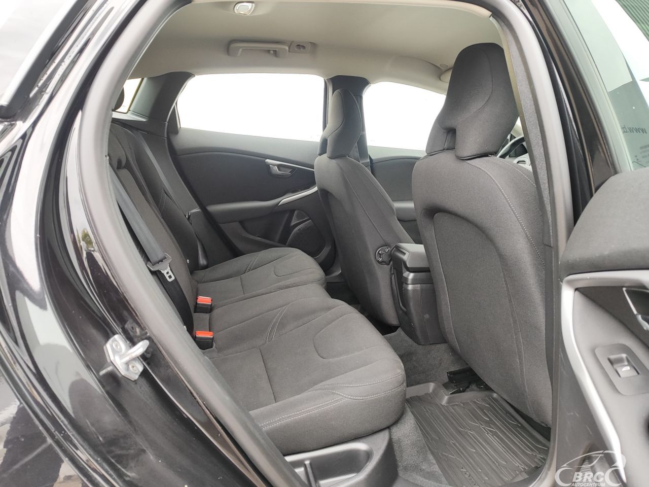 Volvo V40 | 9