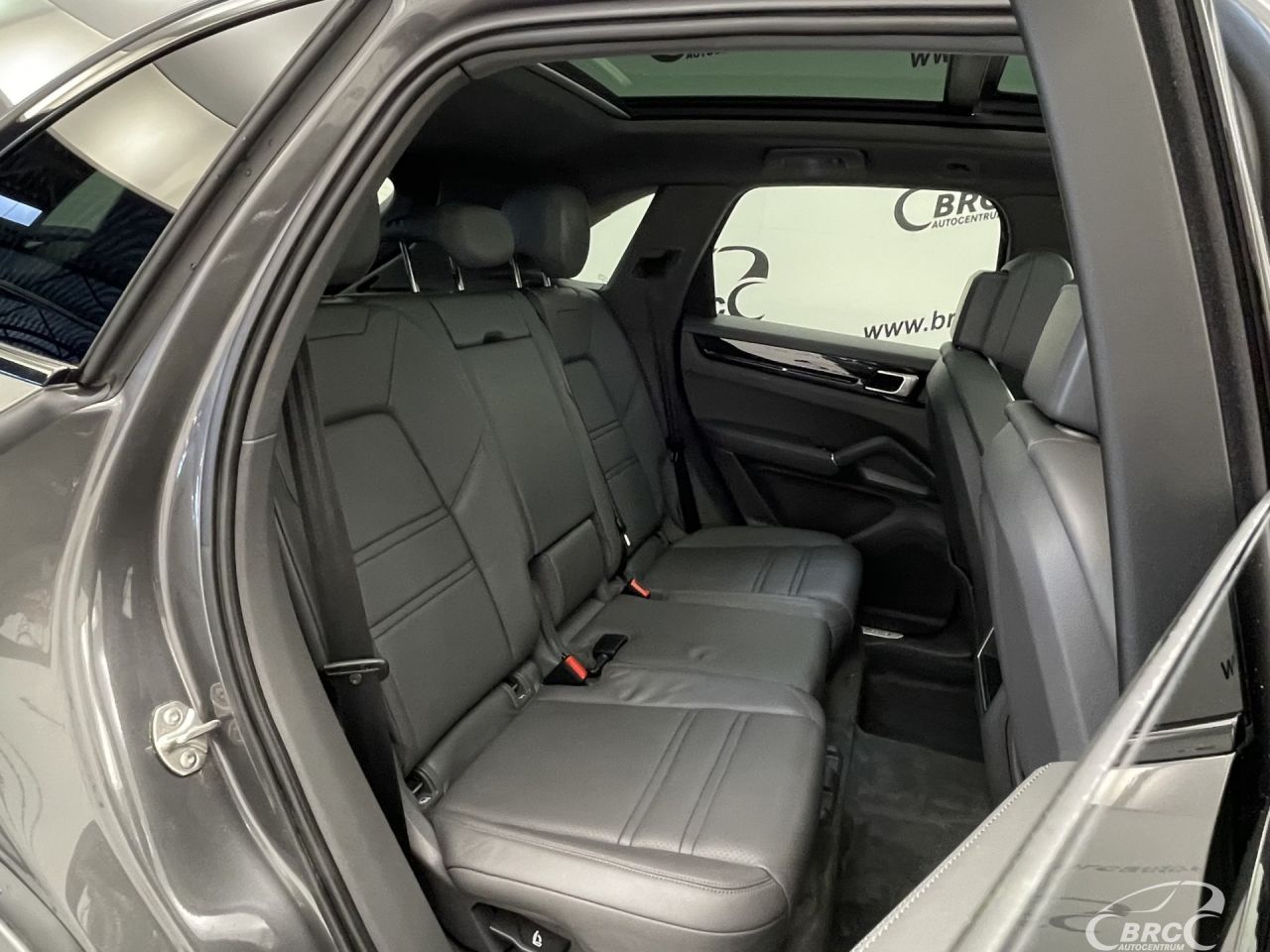 Porsche Cayenne | 12