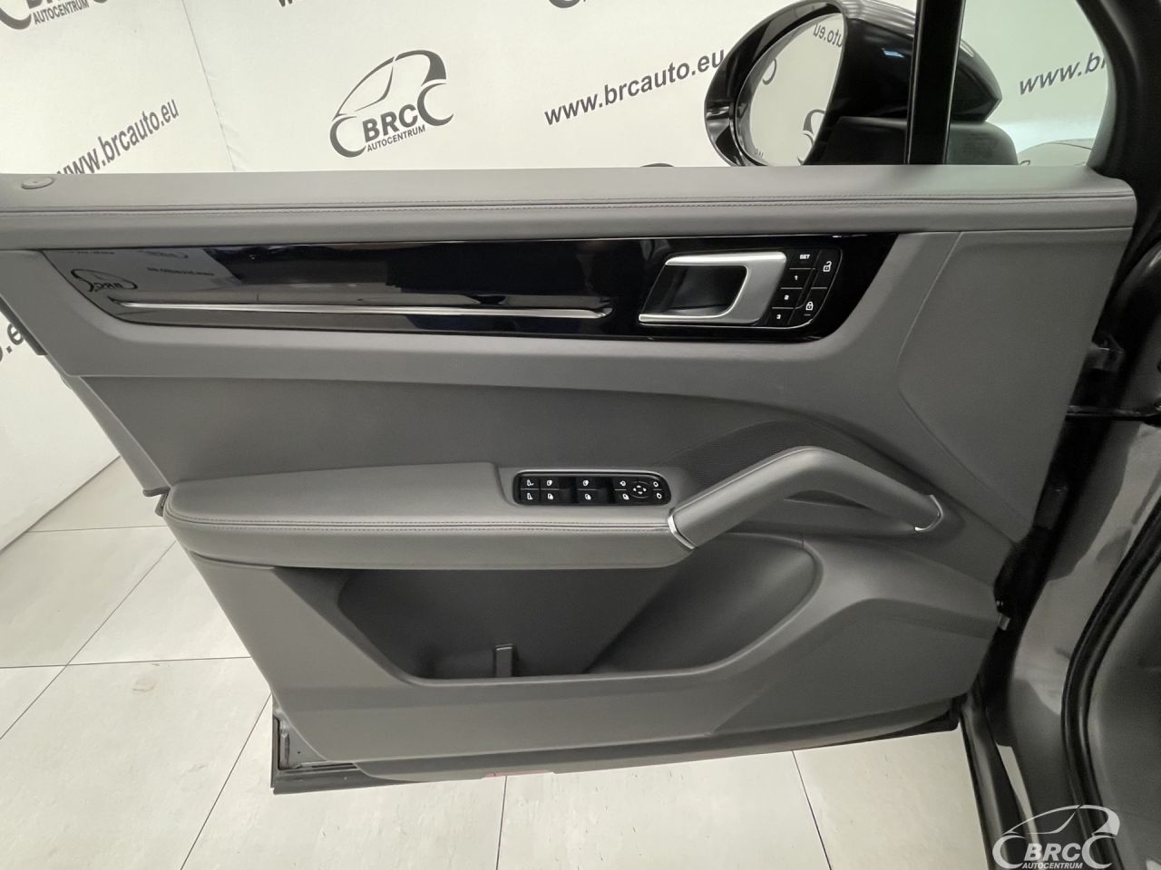 Porsche Cayenne | 19