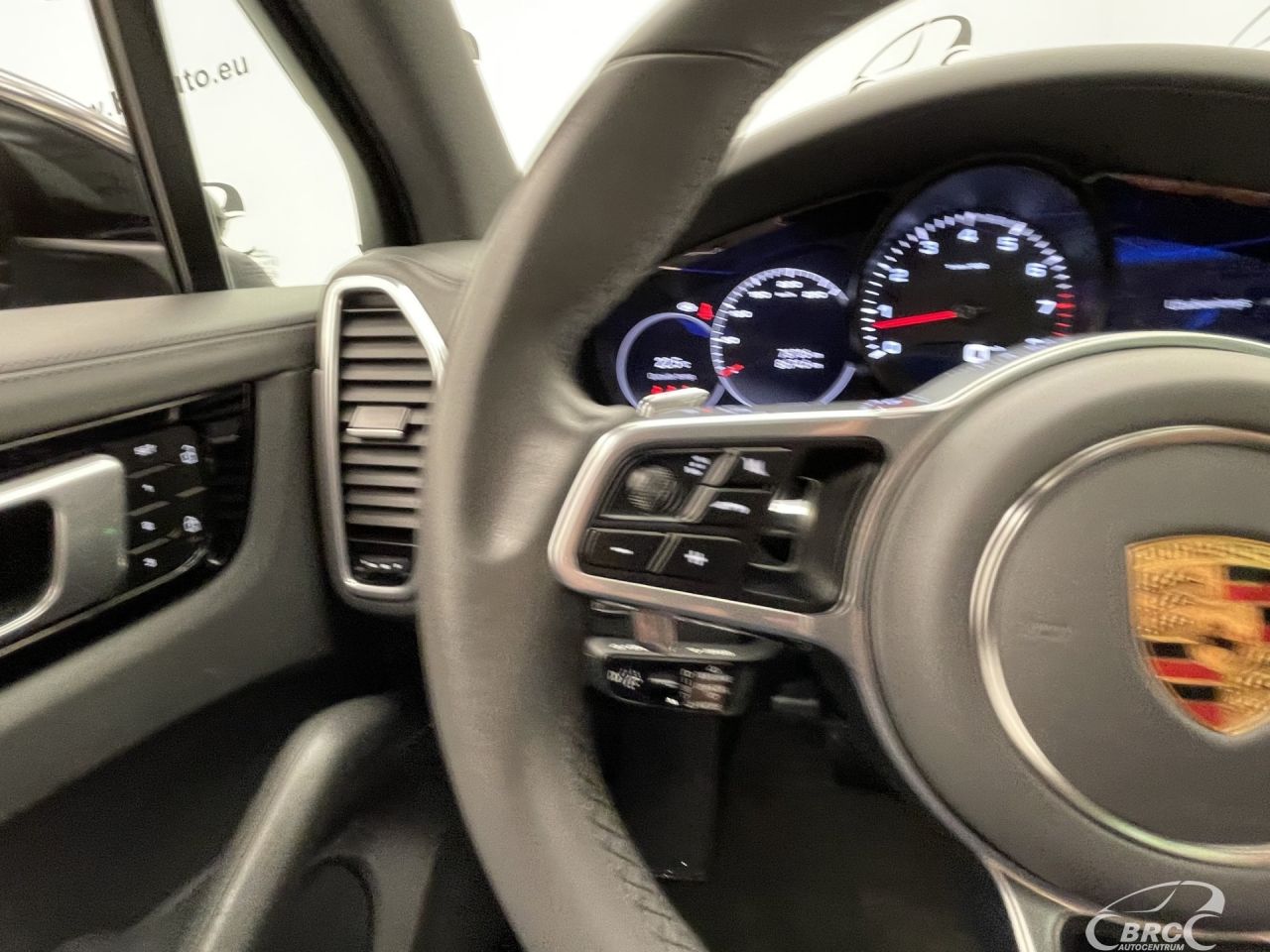 Porsche Cayenne | 29