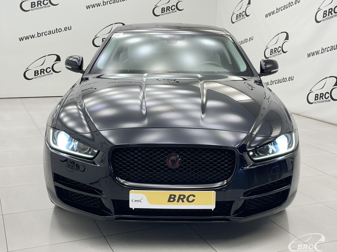 Jaguar XE | 55