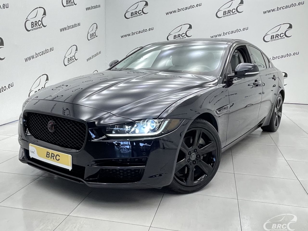 Jaguar XE | 53