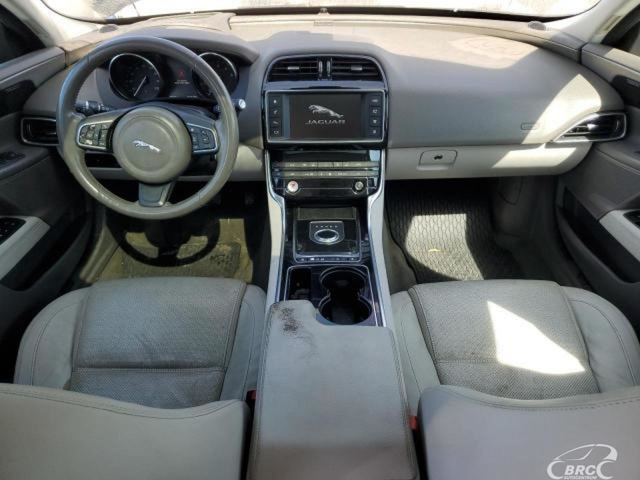 Jaguar XE | 62