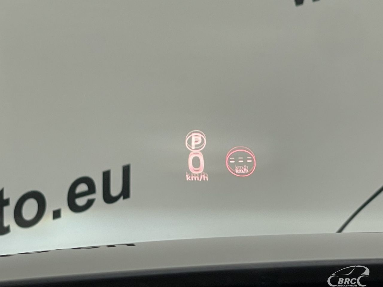 Jaguar XE | 35