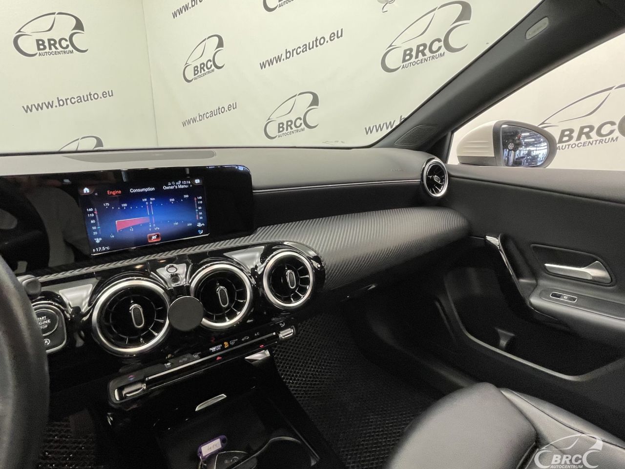 Mercedes-Benz A180 | 25