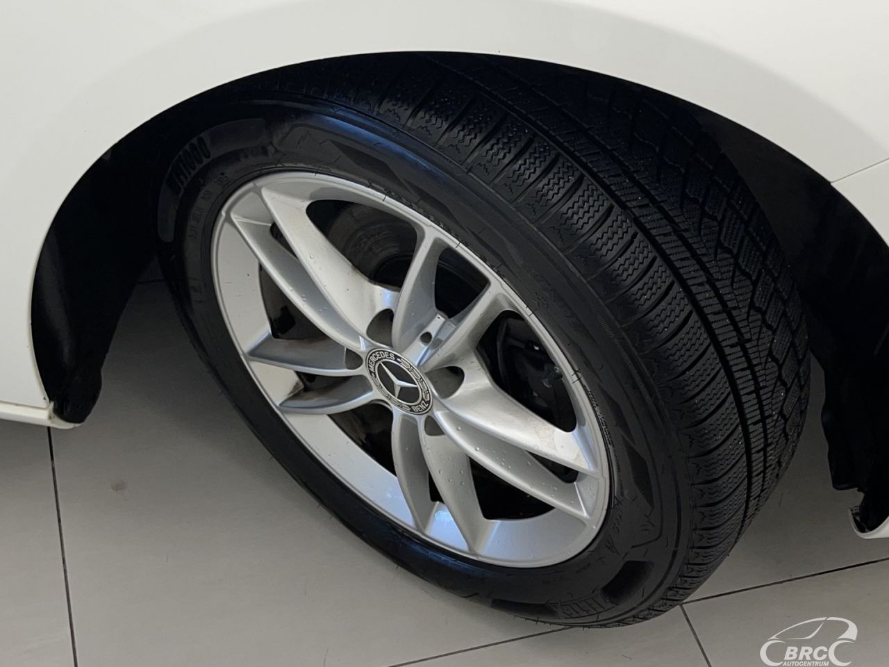 Mercedes-Benz A180 | 40