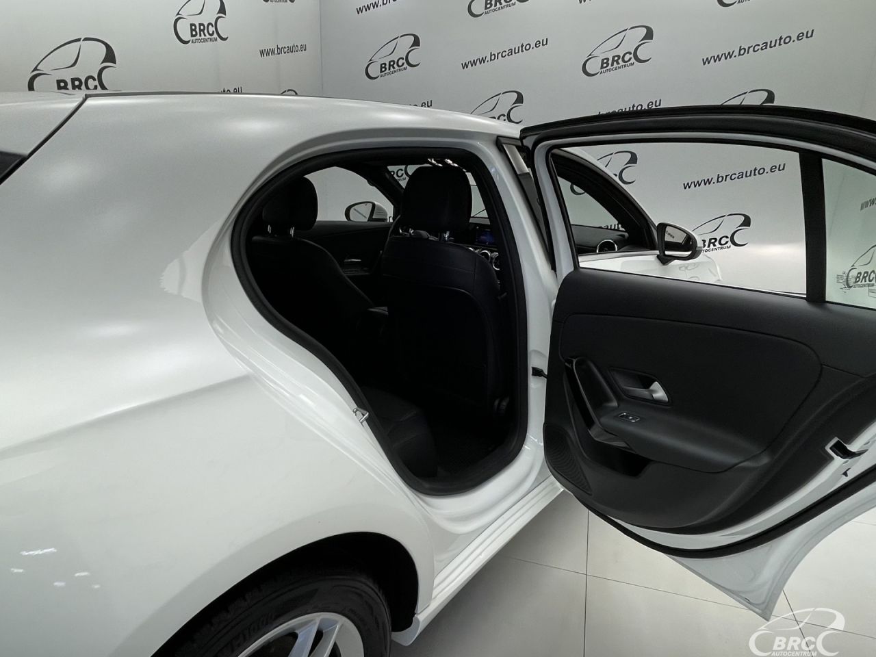 Mercedes-Benz A180 | 11