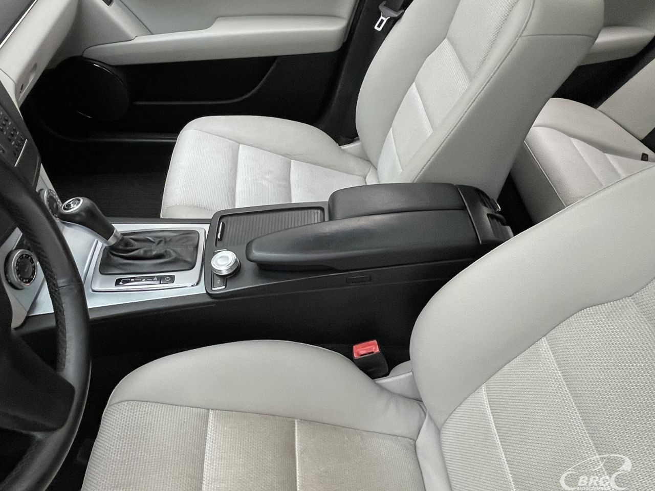 Mercedes-Benz C250 | 23