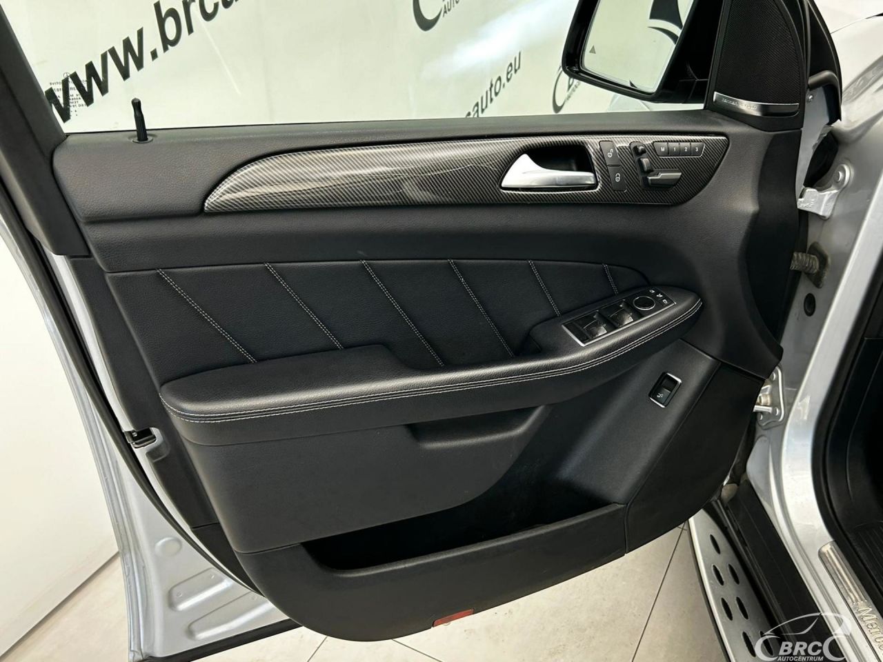 Mercedes-Benz GL450 | 17