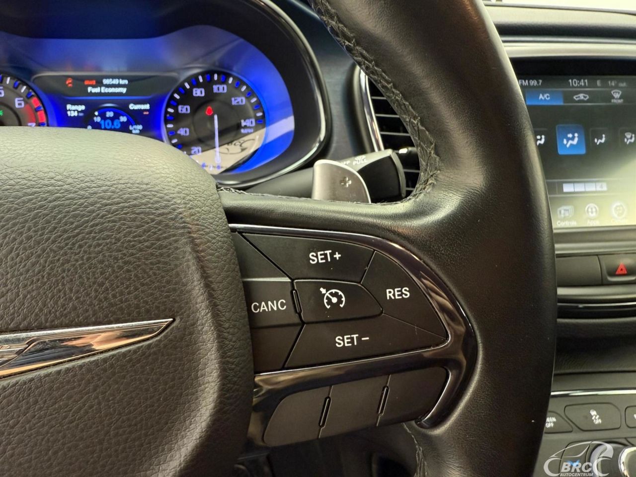 Chrysler 200 | 12