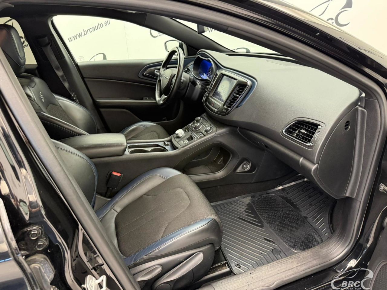 Chrysler 200 | 17