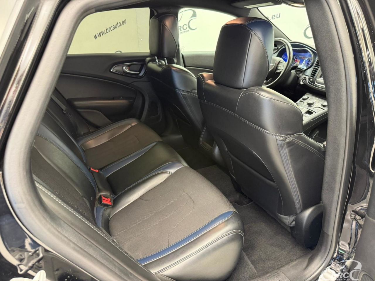 Chrysler 200 | 19