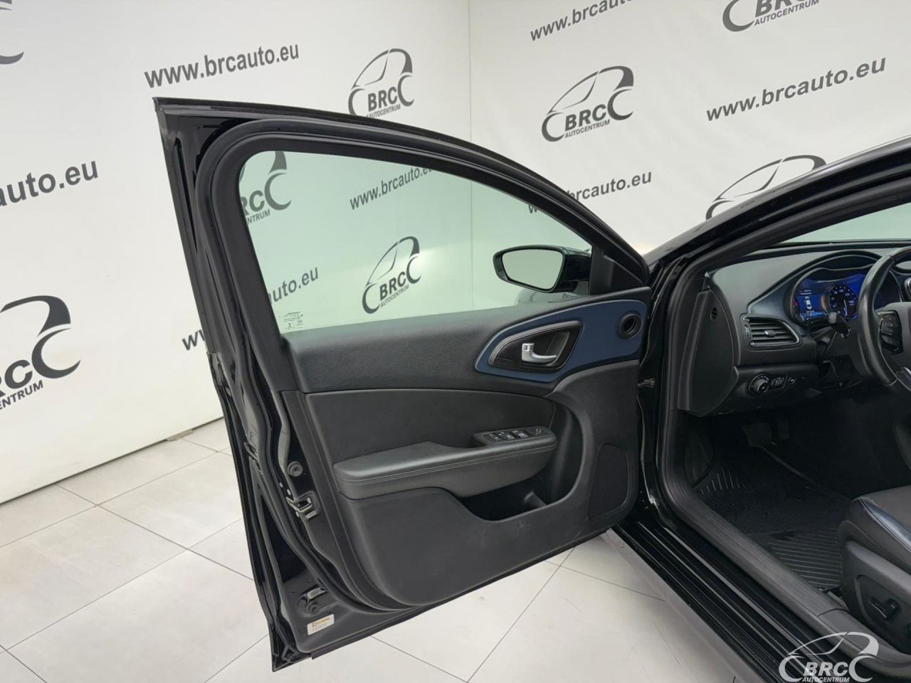 Chrysler 200 | 5