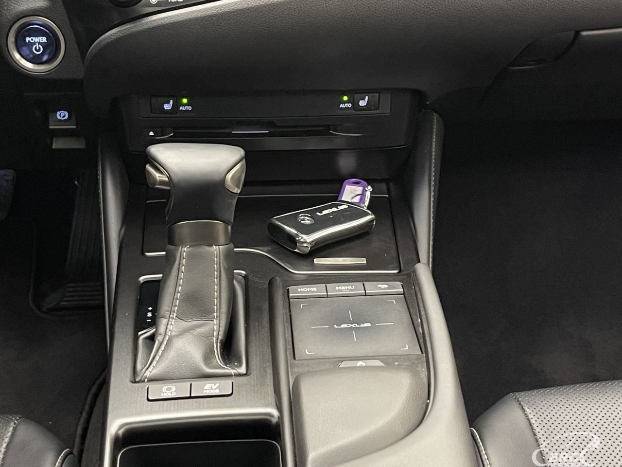 Lexus ES 300h | 17