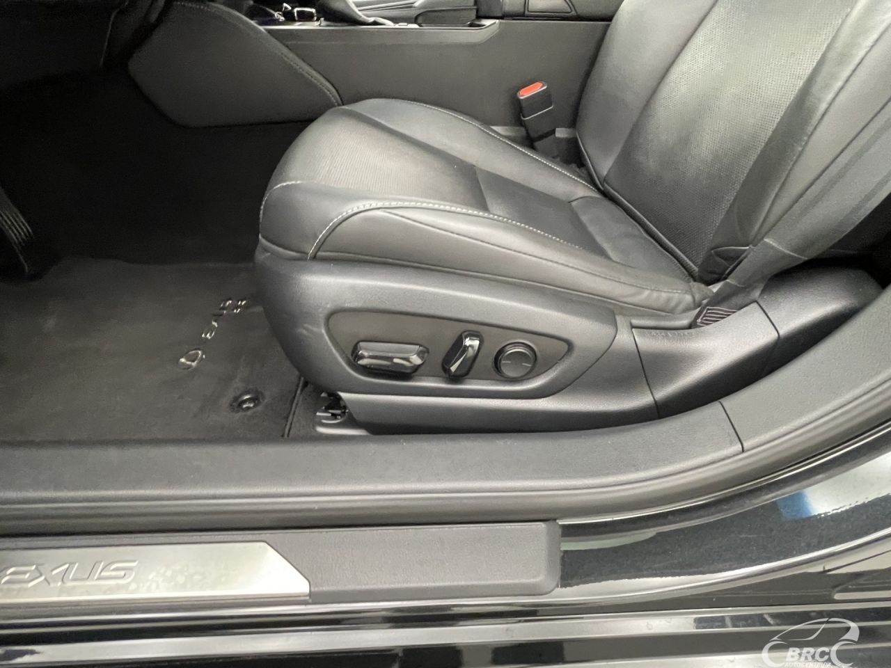 Lexus ES 300h | 21