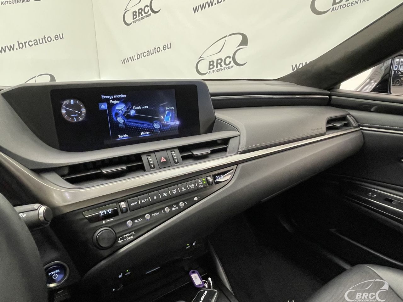 Lexus ES 300h | 27