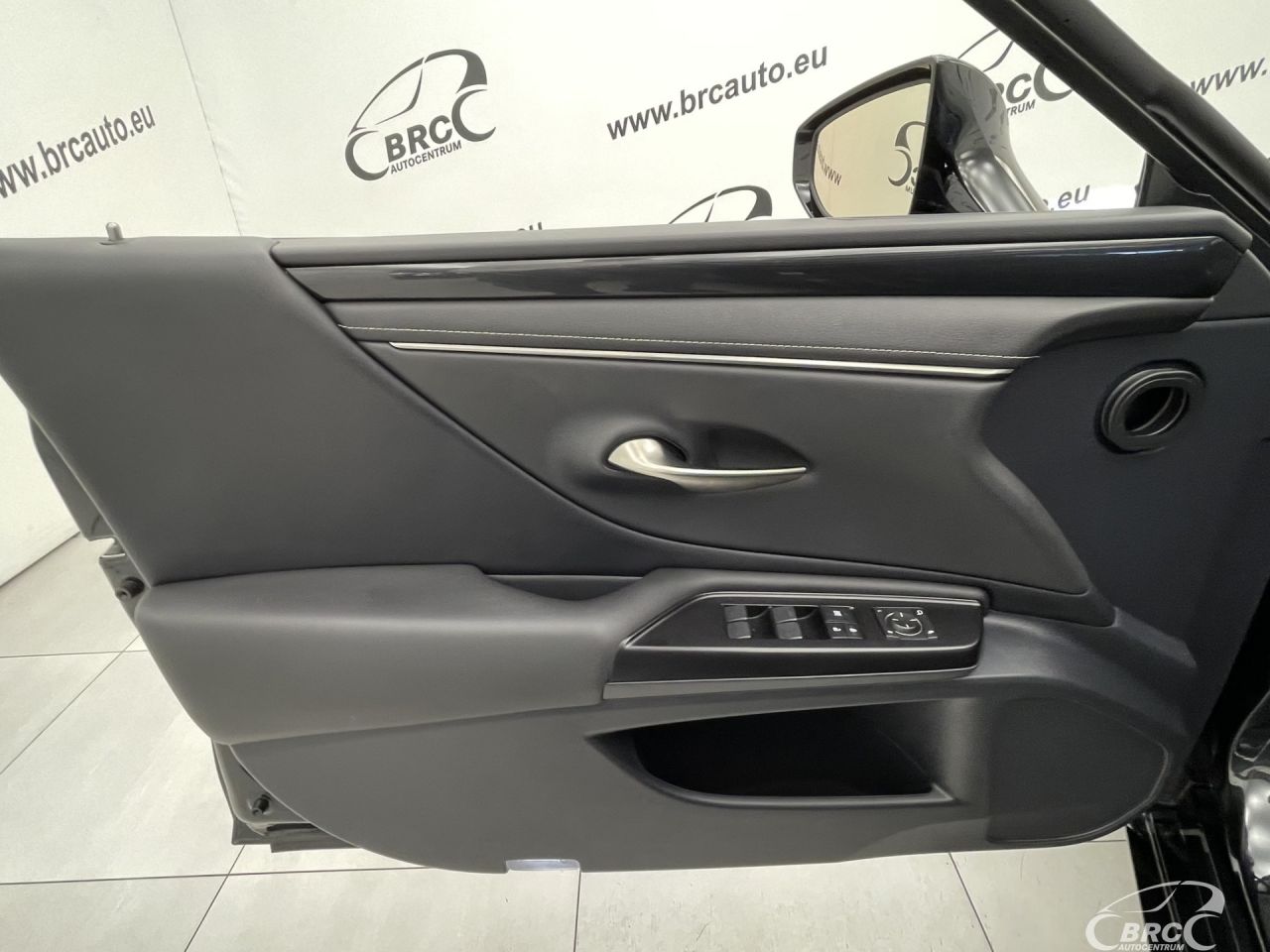 Lexus ES 300h | 19