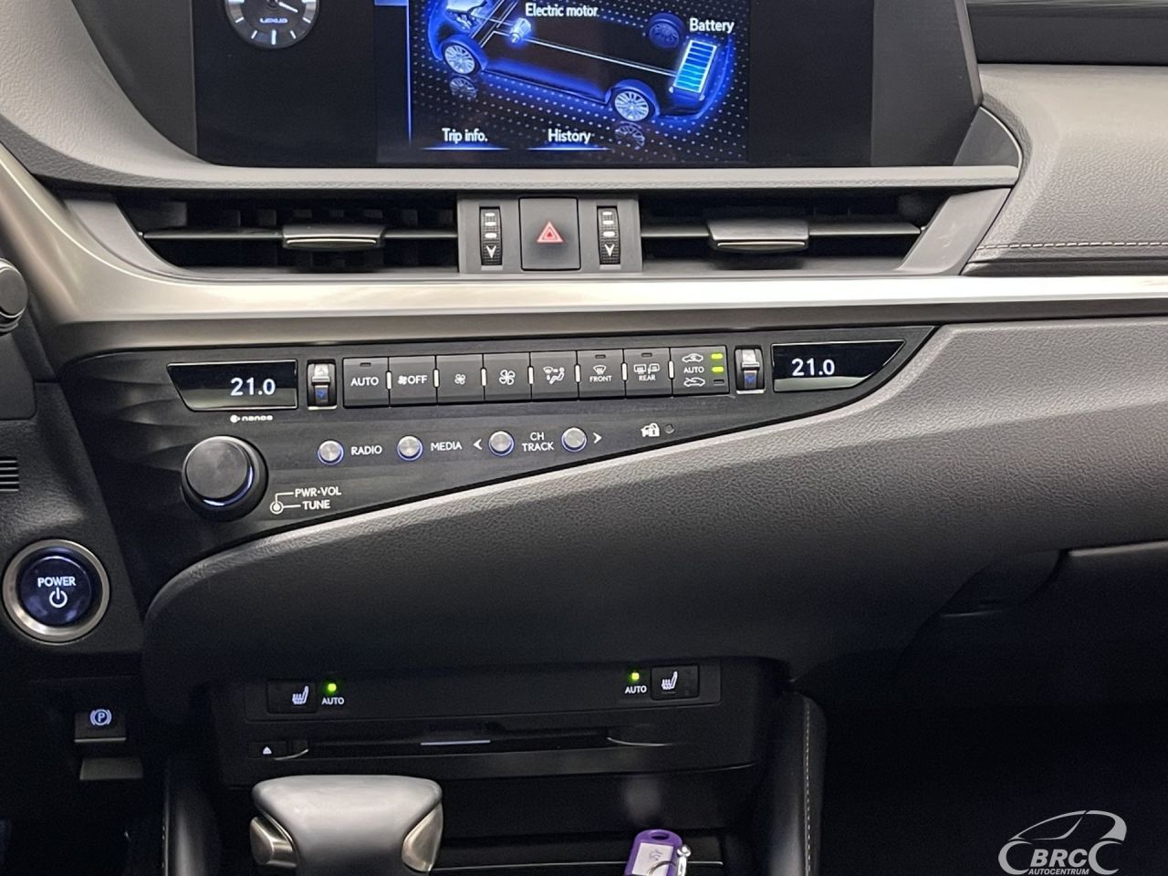 Lexus ES 300h | 16