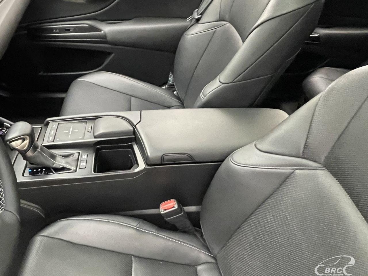 Lexus ES 300h | 23