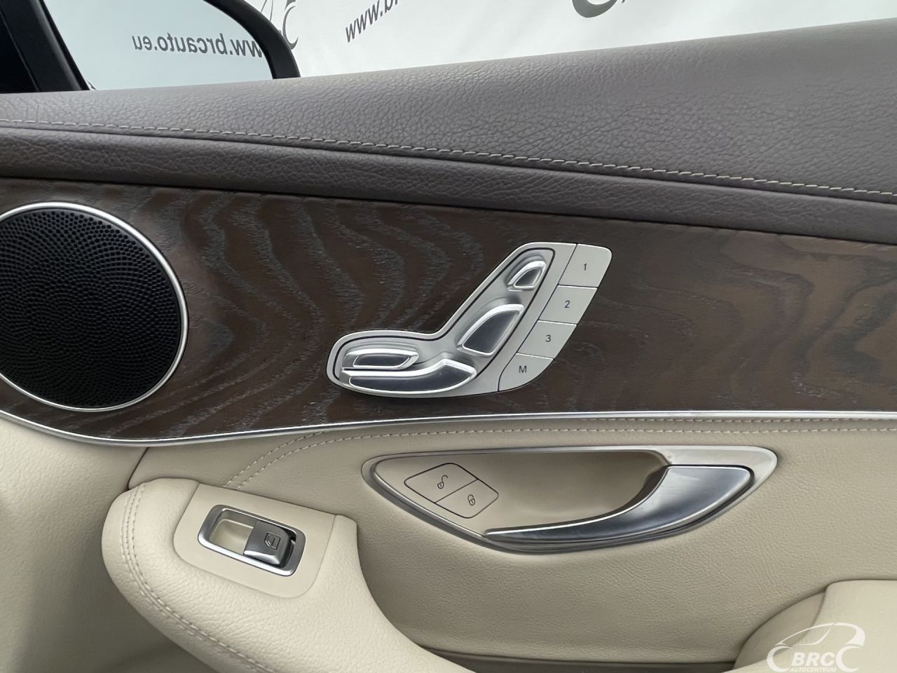 Mercedes-Benz GLC300 | 9